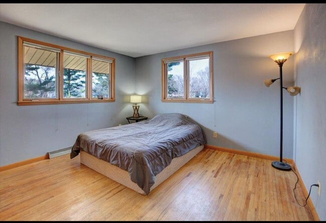 property at 607 Cross Ave S