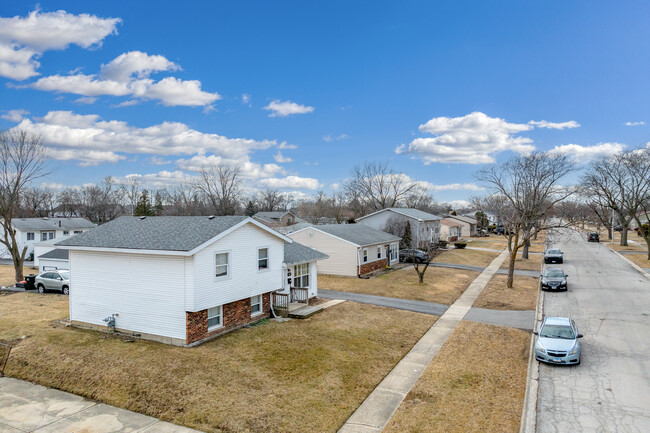 3734 171st St in Country Club Hills, IL - Building Photo - Building Photo