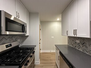 535 W Aldine in Chicago, IL - Foto de edificio - Building Photo