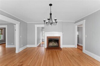 692 Hope St in Bristol, RI - Building Photo - Building Photo