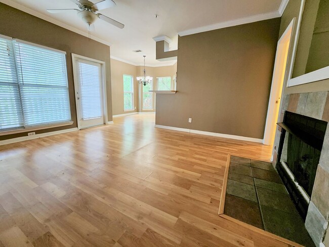 700 Daniel Ellis Dr in Charleston, SC - Building Photo - Building Photo