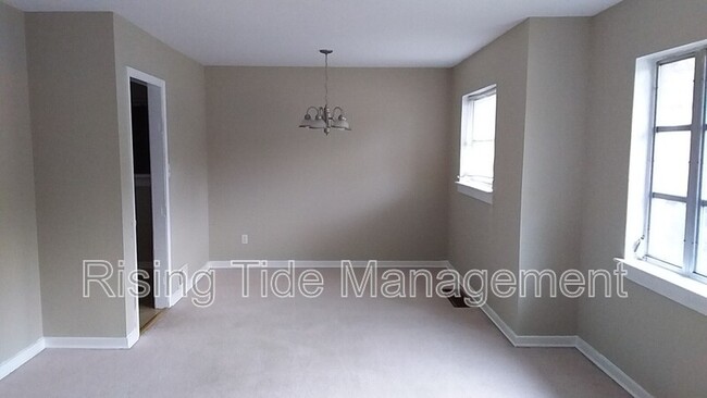 1136 Dogwood Ln in Birmingham, AL - Foto de edificio - Building Photo