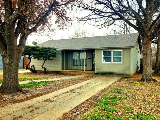 property at 2813 32nd St
