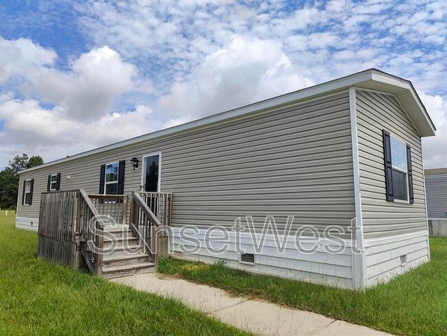 property at 320 Dawn Dr