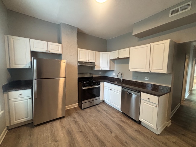 property at 7308 S Kenwood Ave