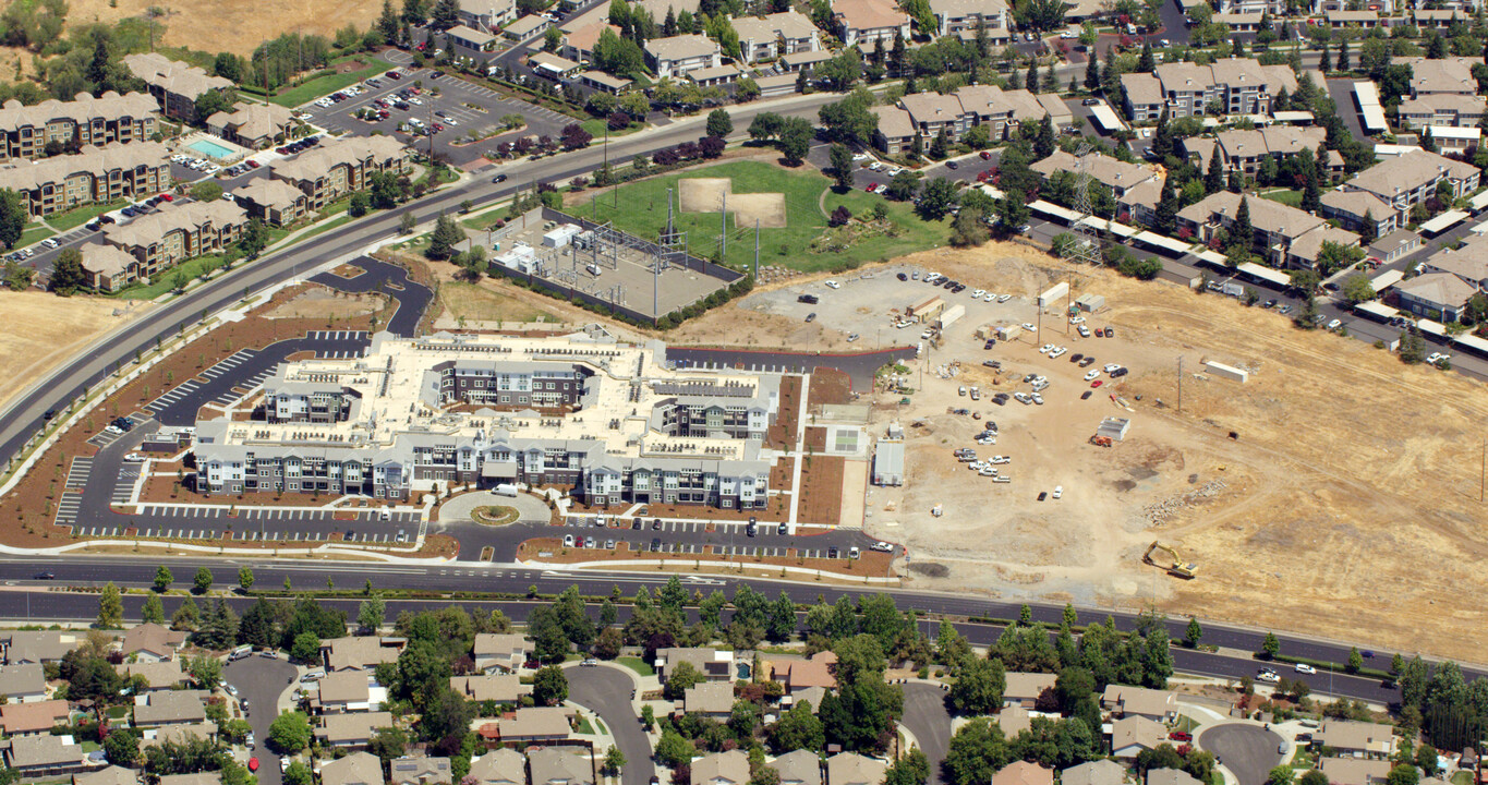 Sonrisa Senior Living in Roseville, CA - Building Photo