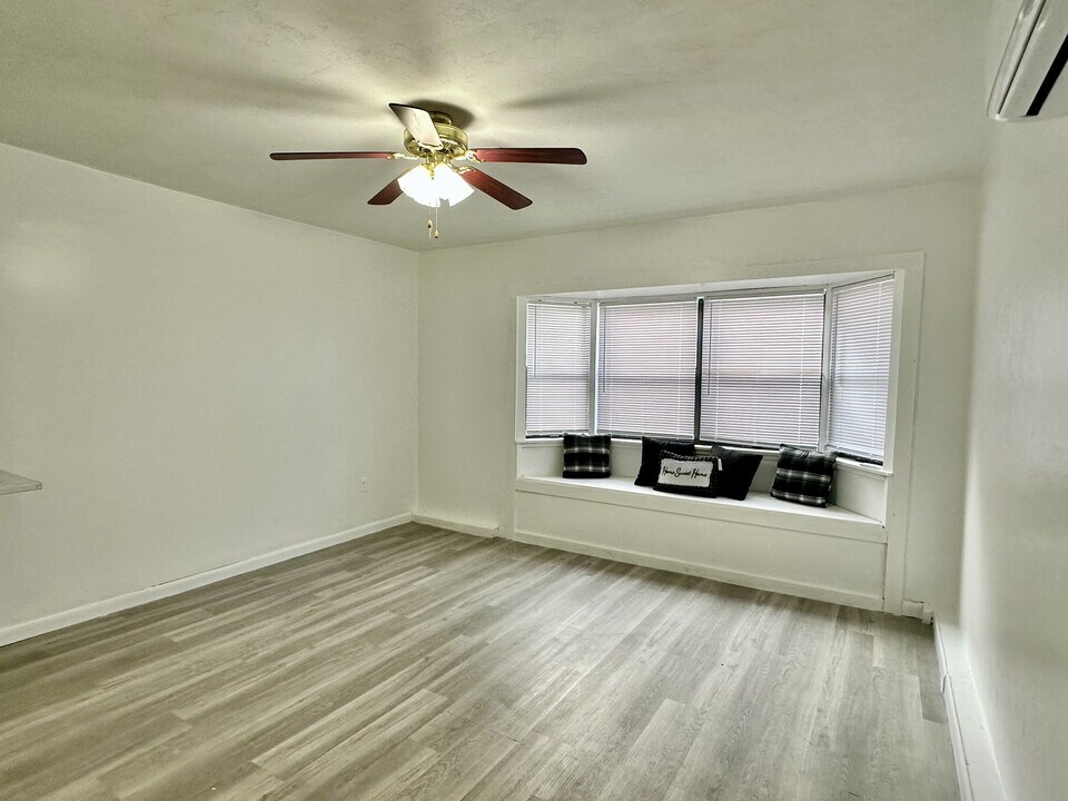 4321 NW 20th Dr in Gainesville, FL - Building Photo