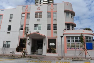 7300 Ocean Terrace in Miami Beach, FL - Foto de edificio - Building Photo