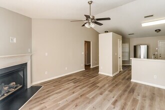 3015 Mallard Forest Dr in Charlotte, NC - Foto de edificio - Building Photo