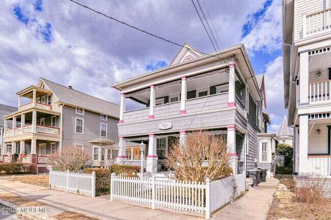 27 Embury Ave in Ocean Grove, NJ - Building Photo - Building Photo