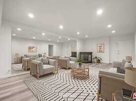 423 S Rexford Dr, Unit 202 in Beverly Hills, CA - Building Photo