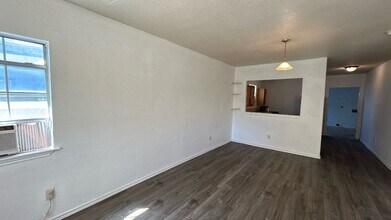 319 Noria St in San Antonio, TX - Building Photo - Building Photo