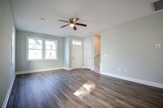323 Starfish Ln in Sneads Ferry, NC - Building Photo - Building Photo