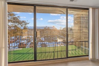 Imperial Manor III Apartments in Philadelphia, PA - Building Photo - Building Photo