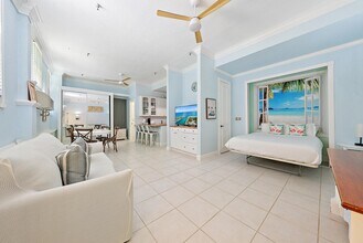 235 Sunrise Ave in Palm Beach, FL - Building Photo - Building Photo