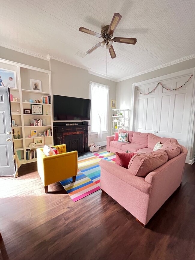 property at 5 N Harvie St