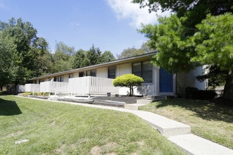 Annhurst in Jefferson Hills, PA - Foto de edificio - Building Photo