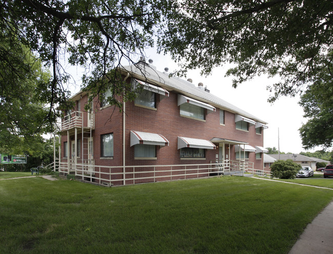 800 S 47th St in Lincoln, NE - Building Photo - Building Photo