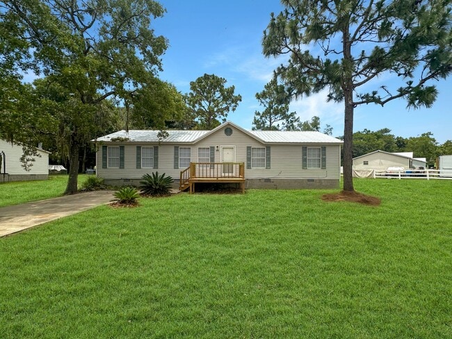 property at 242 E Shellcracker Rd