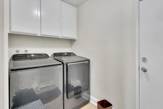 43916 Silver Bow Rd in Lancaster, CA - Building Photo - Building Photo