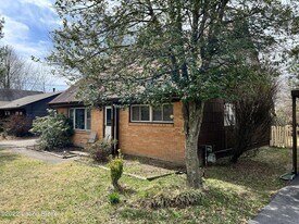 3122 Commander Dr in Louisville, KY - Building Photo