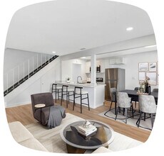 102 E Tiffany Dr in West Palm Beach, FL - Building Photo - Building Photo