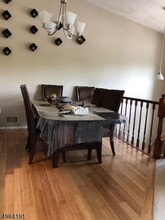 151 Gregory Ln in Franklin Township, NJ - Foto de edificio - Building Photo