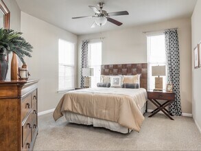 Talison Row at Daniel Island Apartments in Daniel Island, SC - Foto de edificio - Building Photo