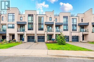85 Pony Farm Dr in Toronto, ON - Building Photo
