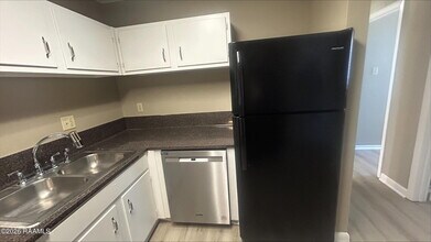 3101 Highland Rd in Baton Rouge, LA - Foto de edificio - Building Photo