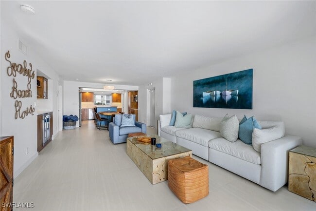 9486 Gulf Shore Dr in Naples, FL - Building Photo - Building Photo