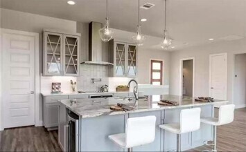 20504 High Dr in Lago Vista, TX - Building Photo - Building Photo