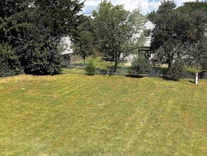 136 Lilac Ln in Buffalo Grove, IL - Building Photo - Building Photo