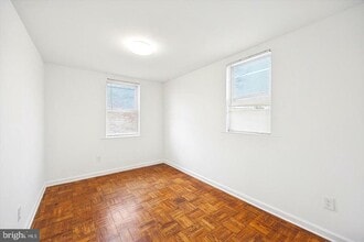 682 2nd Ave in Bristol, PA - Building Photo - Building Photo