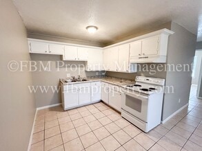 3224 W 8th Ave in Corsicana, TX - Building Photo - Building Photo