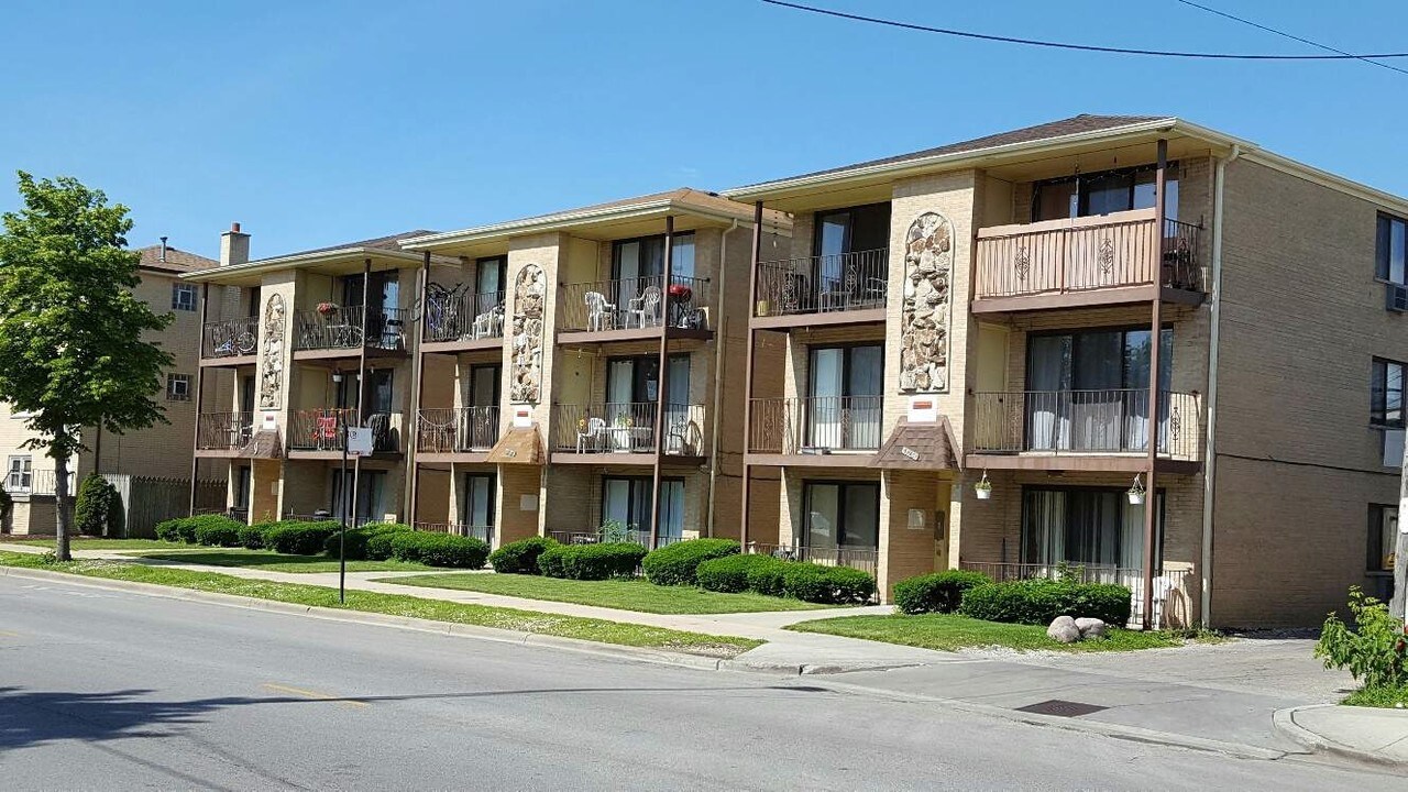 3932-3936 N Narragansett Ave in Chicago, IL - Building Photo
