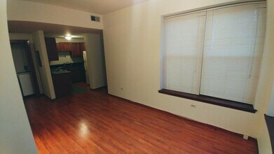 4756 N Dover St in Chicago, IL - Building Photo - Building Photo