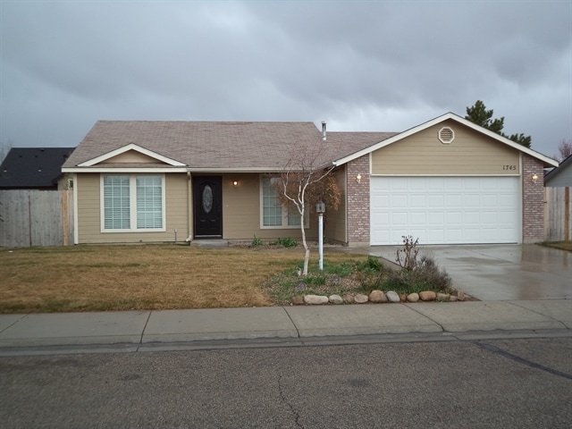 property at 1745 W McGlinchey St