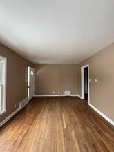 832 Chinook Ave in Akron, OH - Building Photo - Building Photo