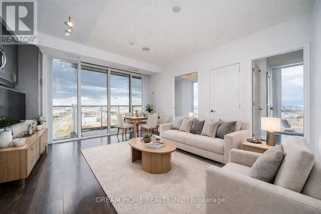 7895 Jane St in Vaughan, ON - Building Photo - Building Photo