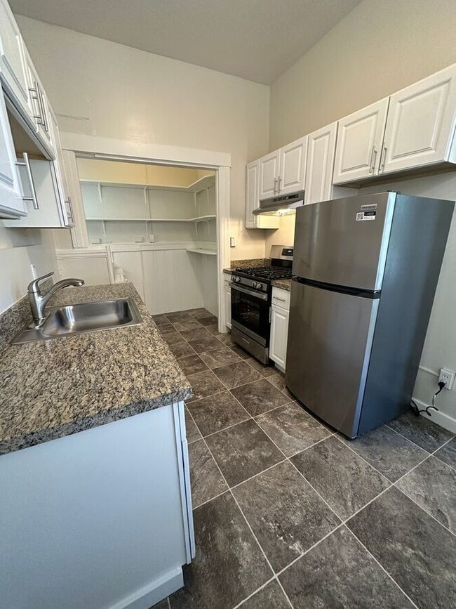 2108 Hayes St in San Francisco, CA - Building Photo - Building Photo