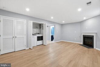 7730 Shadowcreek Terrace in Springfield, VA - Building Photo - Building Photo