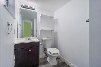 2430 SW 81st Ave in Davie, FL - Building Photo - Building Photo