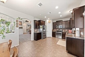 5516 Pinery Dr in Waco, TX - Building Photo - Building Photo