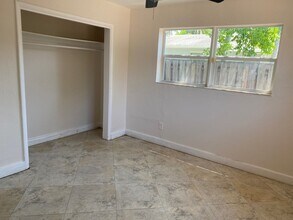 804 NE 2nd St in Hallandale Beach, FL - Building Photo - Building Photo