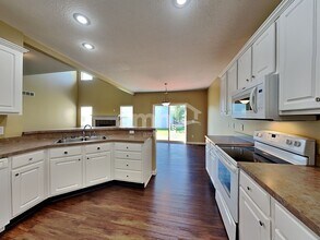 11225 Santa Barbara Dr in Plain City, OH - Building Photo - Building Photo