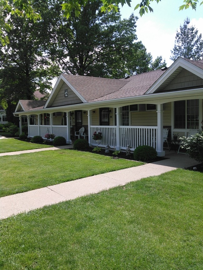 Robinson Heights Apartments in Burlington, IA - Building Photo - Building Photo