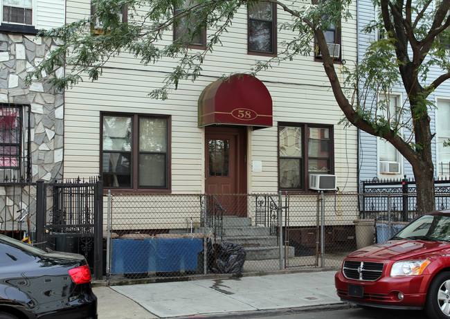 58 Himrod St in Brooklyn, NY - Foto de edificio - Building Photo