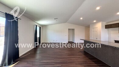 11377 Bellevue St in Adelanto, CA - Building Photo - Building Photo