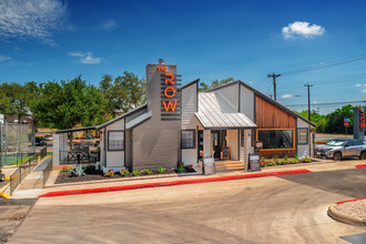 The Row in San Antonio, TX - Foto de edificio - Building Photo